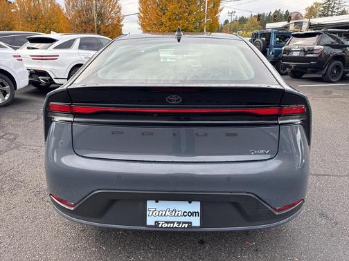 2025 Toyota Prius LE