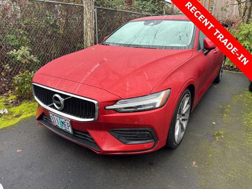 2019 Volvo S60 T6 Momentum