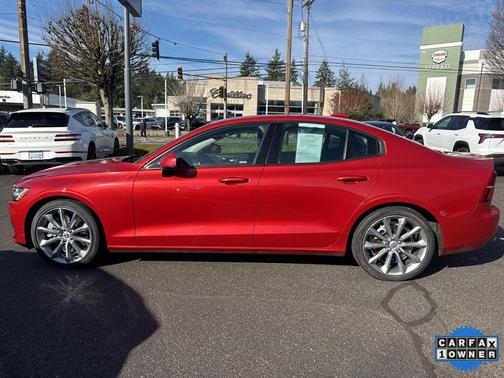 2019 Volvo S60 T6 Momentum