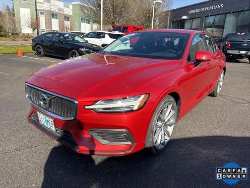 2019 Volvo S60 T6 Momentum