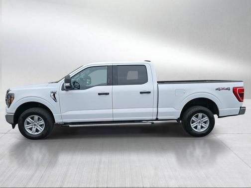 Oxford White 2023 Ford F-150 XLT