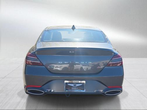 Makalu Gray 2026 Genesis G70 2.5T AWD Prestige