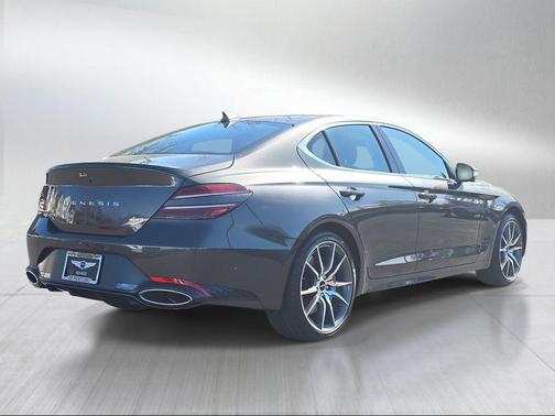 Makalu Gray 2026 Genesis G70 2.5T AWD Prestige