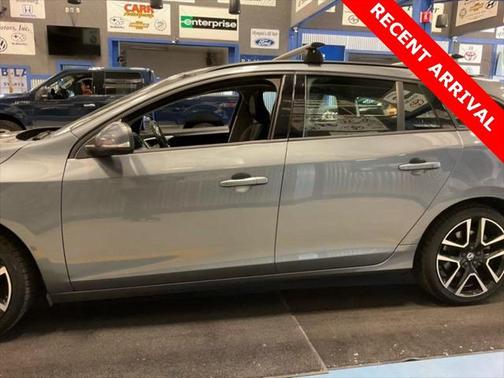 2018 Volvo V60 T5 Dynamic