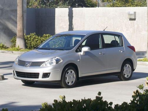 2012 Nissan Versa 1.8 S