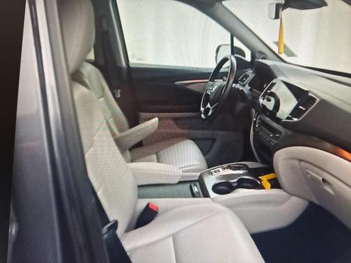 2022 Honda Pilot AWD Black Edition