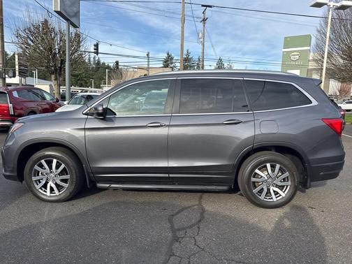 2022 Honda Pilot AWD Black Edition