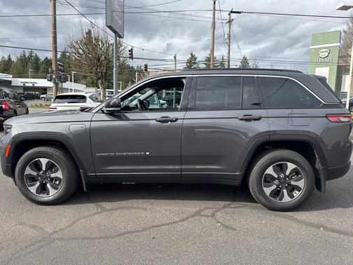 2025 Jeep Grand Cherokee 4xe Base