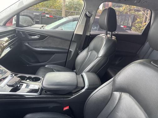 2021 Audi Q7 55 Prestige