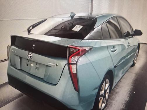 2017 Toyota Prius Three Touring