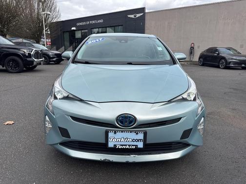 2017 Toyota Prius Three Touring