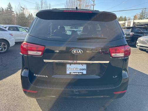 2018 Kia Sedona LX