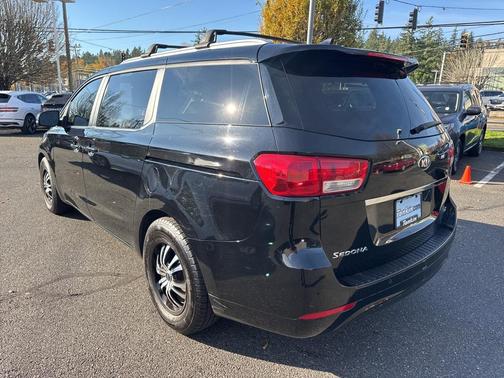 2018 Kia Sedona LX