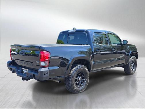 Midnight Black Metallic 2022 Toyota Tacoma SR5