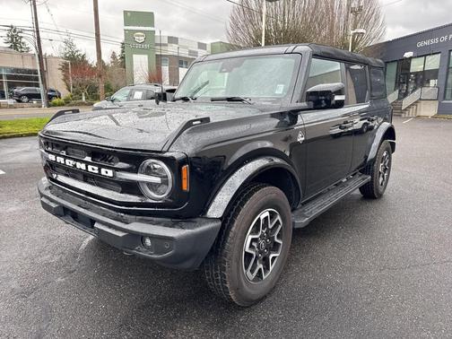 2024 Ford Bronco Outer Banks