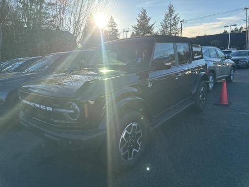 2024 Ford Bronco Outer Banks