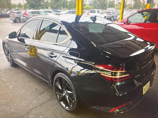 2023 Genesis G70 2.0T AWD