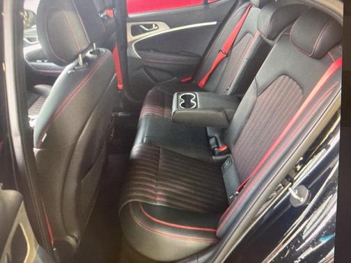 2023 Genesis G70 2.0T AWD