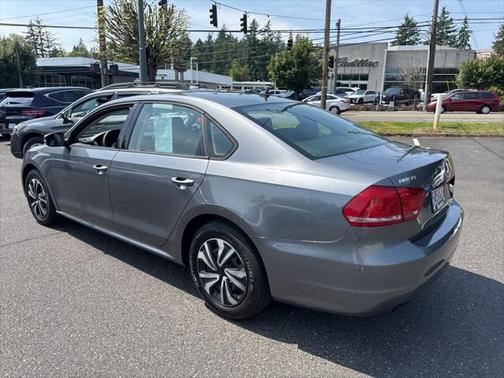 2014 Volkswagen Passat 1.8T S