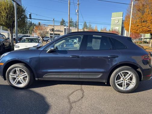 2017 Porsche Macan Base