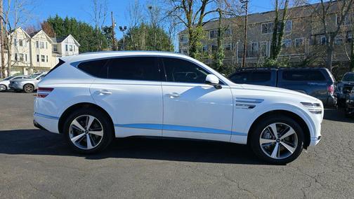 Uyuni White 2021 Genesis GV80 3.5T