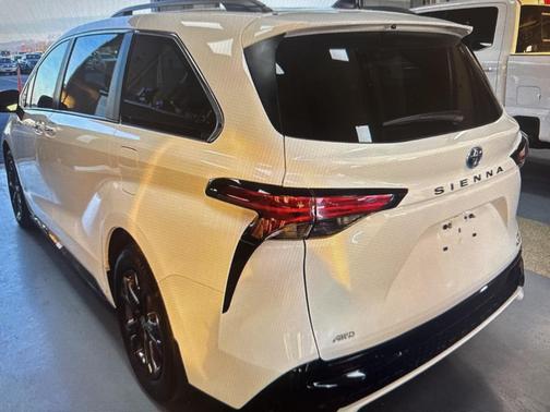 2024 Toyota Sienna XSE 7 Passenger