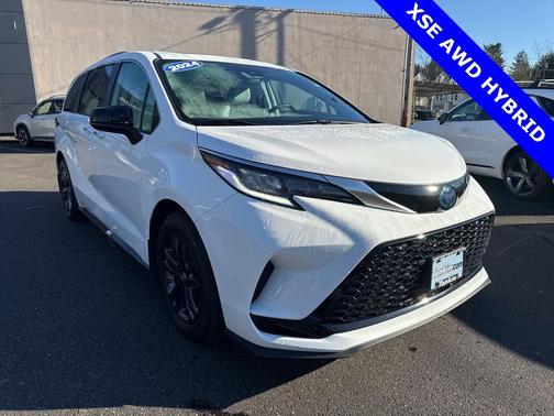2024 Toyota Sienna XSE 7 Passenger