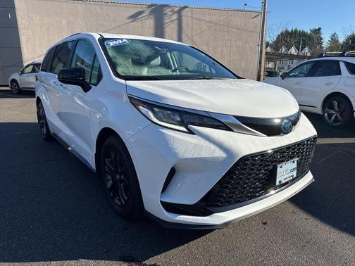 2024 Toyota Sienna XSE 7 Passenger