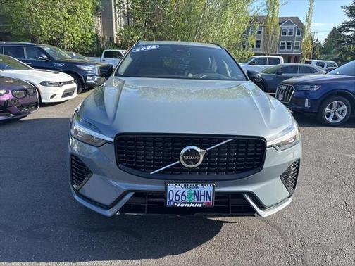 2022 Volvo XC60 Recharge Plug-In Hybrid T8 R-Design