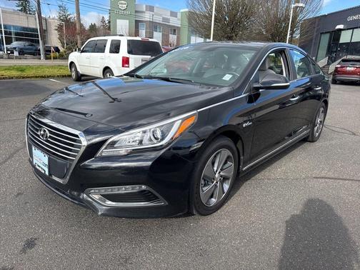 Eclipse Black 2016 Hyundai Sonata Plug-In Hybrid Base
