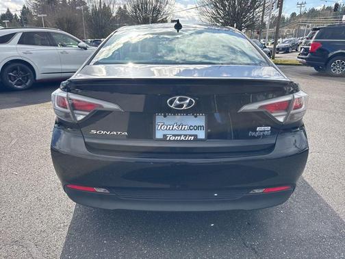 Eclipse Black 2016 Hyundai Sonata Plug-In Hybrid Base