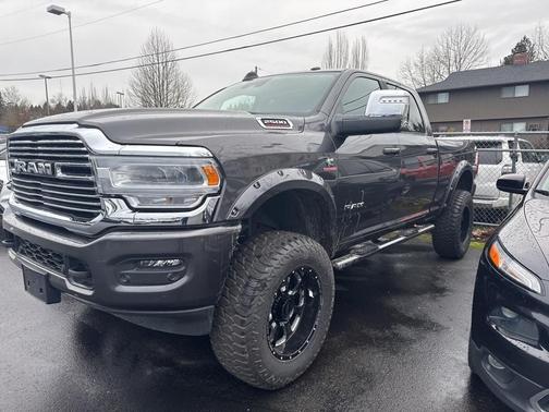 2024 RAM 2500 Laramie Crew Cab 4x4 6'4' Box