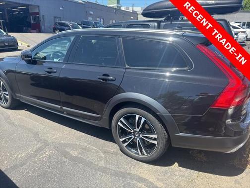 2018 Volvo V90 Cross Country T5