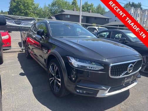 2018 Volvo V90 Cross Country T5
