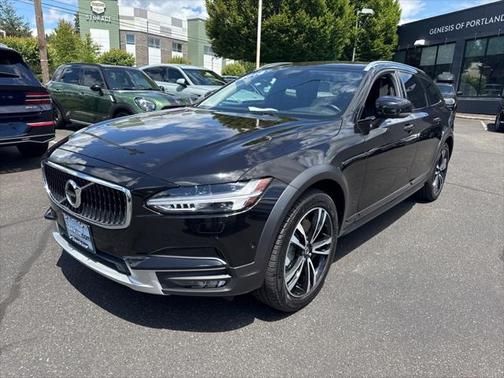 2018 Volvo V90 Cross Country T5