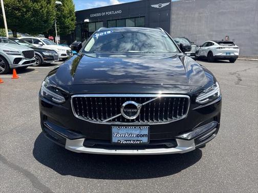 2018 Volvo V90 Cross Country T5