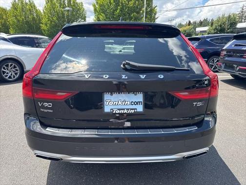 2018 Volvo V90 Cross Country T5