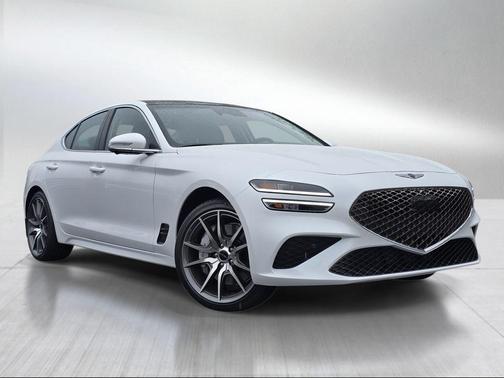 Uyuni White 2026 Genesis G70 2.5T AWD Prestige