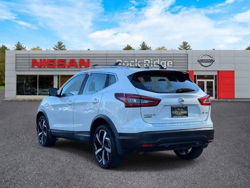 White 2020 Nissan Rogue Sport SL