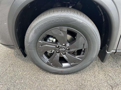 Gun Metallic 2026 Nissan Rogue SV