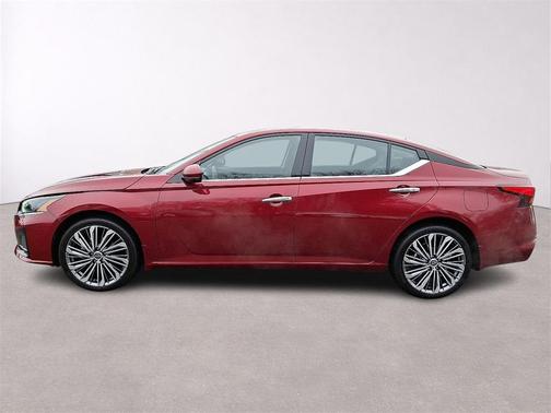 Scarlet Ember 2024 Nissan Altima 2.5 SL