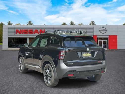 Super Black 2026 Nissan Kicks SR
