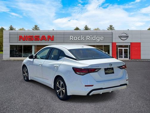 Cloud White 2022 Nissan Sentra SV