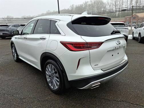 2023 INFINITI QX50 Luxe