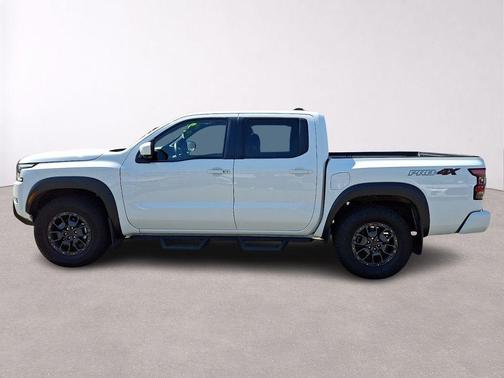 Glacier White 2024 Nissan Frontier PRO-4X