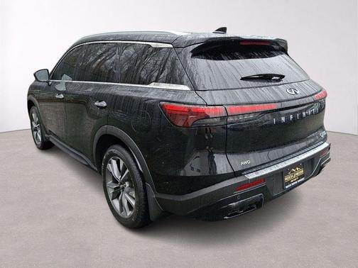 Mineral Black 2023 INFINITI QX60 Luxe