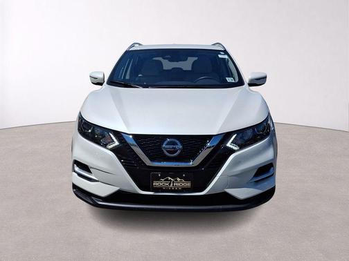 White 2022 Nissan Rogue Sport SL