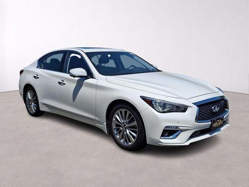 Majestic White 2023 INFINITI Q50 LUXE