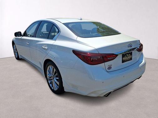Majestic White 2023 INFINITI Q50 LUXE