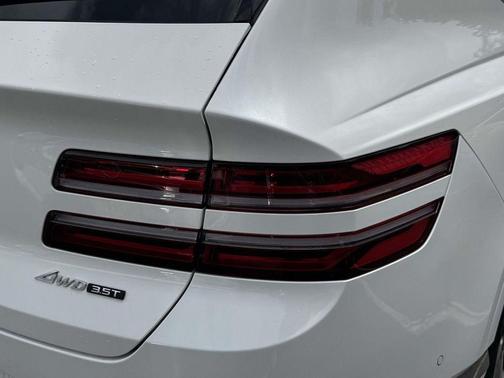 White 2024 Genesis GV80 3.5T